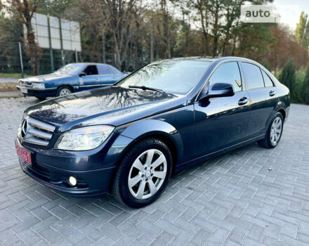 Сірий Мерседес Ц-Клас, об'ємом двигуна 2.15 л та пробігом 300 тис. км за 10800 $, фото 16 на Automoto.ua