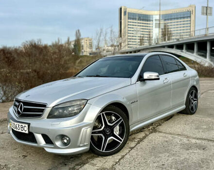 Серый Мерседес Ц-Класс, объемом двигателя 6.21 л и пробегом 64 тыс. км за 29000 $, фото 3 на Automoto.ua