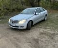 Серый Мерседес Ц-Класс, объемом двигателя 2.1 л и пробегом 231 тыс. км за 3500 $, фото 1 на Automoto.ua