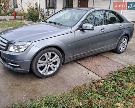 Серый Мерседес Ц-Класс, объемом двигателя 1.8 л и пробегом 133 тыс. км за 9600 $, фото 3 на Automoto.ua