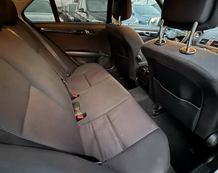 Серый Мерседес Ц-Класс, объемом двигателя 2.14 л и пробегом 243 тыс. км за 10900 $, фото 33 на Automoto.ua