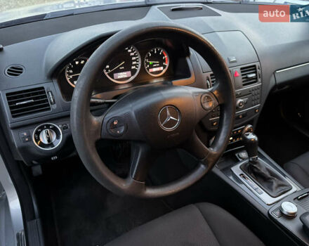 Серый Мерседес Ц-Класс, объемом двигателя 2.14 л и пробегом 243 тыс. км за 10900 $, фото 22 на Automoto.ua
