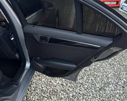 Серый Мерседес Ц-Класс, объемом двигателя 2.14 л и пробегом 243 тыс. км за 10900 $, фото 32 на Automoto.ua