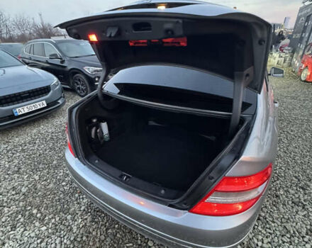 Серый Мерседес Ц-Класс, объемом двигателя 2.14 л и пробегом 243 тыс. км за 10900 $, фото 27 на Automoto.ua