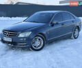 Серый Мерседес Ц-Класс, объемом двигателя 2.14 л и пробегом 300 тыс. км за 10500 $, фото 1 на Automoto.ua