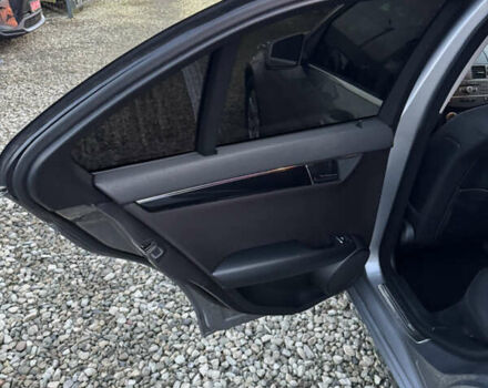 Серый Мерседес Ц-Класс, объемом двигателя 2.14 л и пробегом 243 тыс. км за 10900 $, фото 24 на Automoto.ua