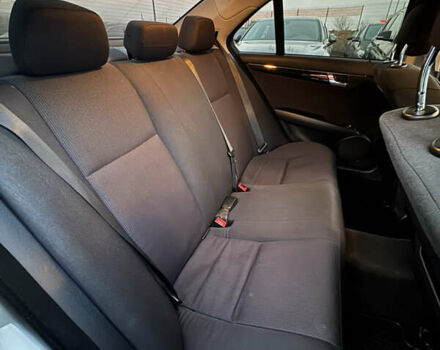 Серый Мерседес Ц-Класс, объемом двигателя 2.14 л и пробегом 243 тыс. км за 10900 $, фото 34 на Automoto.ua