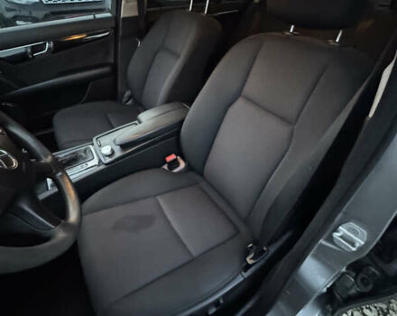 Серый Мерседес Ц-Класс, объемом двигателя 2.14 л и пробегом 243 тыс. км за 10900 $, фото 20 на Automoto.ua