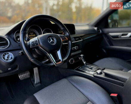 Серый Мерседес Ц-Класс, объемом двигателя 1.8 л и пробегом 207 тыс. км за 10399 $, фото 9 на Automoto.ua