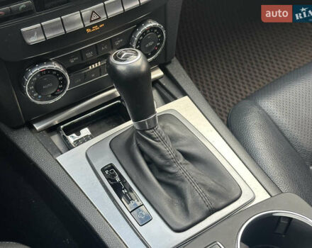 Серый Мерседес Ц-Класс, объемом двигателя 1.8 л и пробегом 236 тыс. км за 11500 $, фото 43 на Automoto.ua