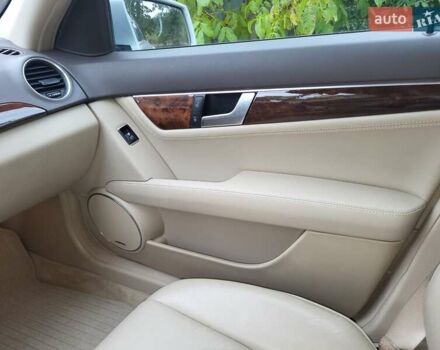 Серый Мерседес Ц-Класс, объемом двигателя 1.8 л и пробегом 209 тыс. км за 11500 $, фото 17 на Automoto.ua