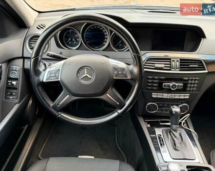 Серый Мерседес Ц-Класс, объемом двигателя 1.8 л и пробегом 165 тыс. км за 11500 $, фото 13 на Automoto.ua