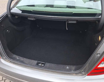 Серый Мерседес Ц-Класс, объемом двигателя 2.15 л и пробегом 243 тыс. км за 10900 $, фото 1 на Automoto.ua