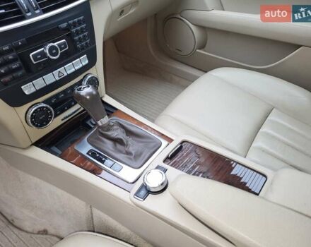 Серый Мерседес Ц-Класс, объемом двигателя 1.8 л и пробегом 209 тыс. км за 11500 $, фото 20 на Automoto.ua