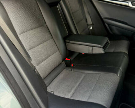 Серый Мерседес Ц-Класс, объемом двигателя 1.8 л и пробегом 207 тыс. км за 10399 $, фото 18 на Automoto.ua