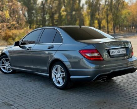 Сірий Мерседес Ц-Клас, об'ємом двигуна 0 л та пробігом 207 тис. км за 10299 $, фото 5 на Automoto.ua