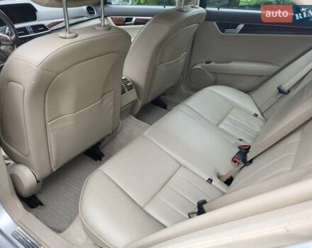 Серый Мерседес Ц-Класс, объемом двигателя 1.8 л и пробегом 209 тыс. км за 11500 $, фото 13 на Automoto.ua