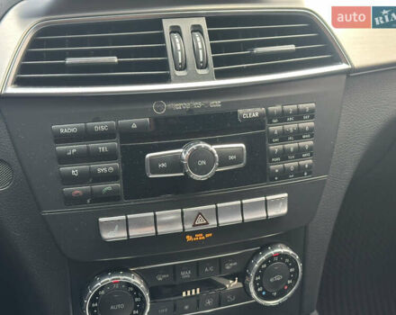 Серый Мерседес Ц-Класс, объемом двигателя 1.8 л и пробегом 236 тыс. км за 11500 $, фото 41 на Automoto.ua