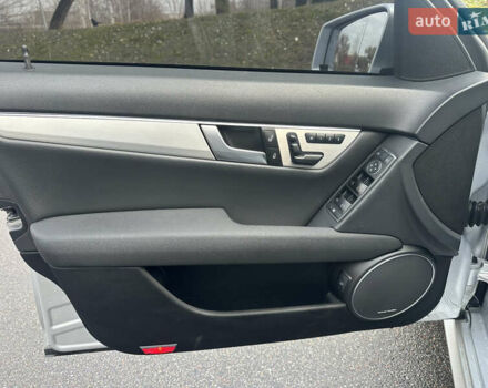 Серый Мерседес Ц-Класс, объемом двигателя 1.8 л и пробегом 236 тыс. км за 11500 $, фото 15 на Automoto.ua