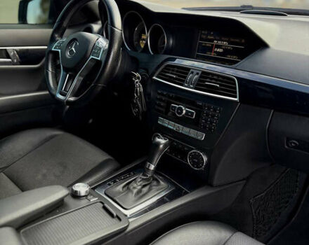 Серый Мерседес Ц-Класс, объемом двигателя 1.8 л и пробегом 207 тыс. км за 10399 $, фото 21 на Automoto.ua