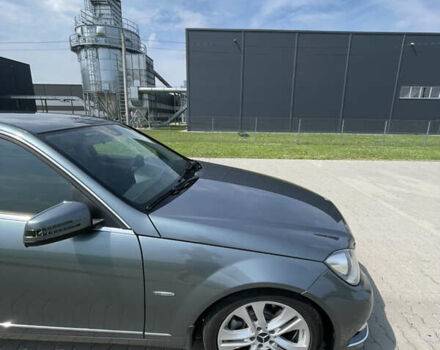 Сірий Мерседес Ц-Клас, об'ємом двигуна 2.14 л та пробігом 160 тис. км за 14000 $, фото 10 на Automoto.ua