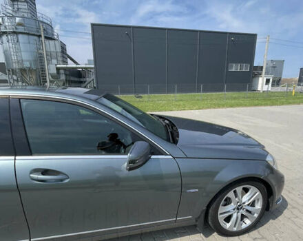 Сірий Мерседес Ц-Клас, об'ємом двигуна 2.14 л та пробігом 160 тис. км за 14000 $, фото 9 на Automoto.ua