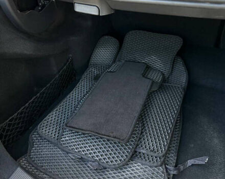 Серый Мерседес Ц-Класс, объемом двигателя 1.8 л и пробегом 207 тыс. км за 10399 $, фото 37 на Automoto.ua