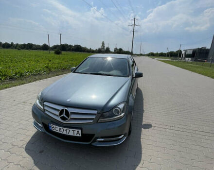 Сірий Мерседес Ц-Клас, об'ємом двигуна 2.14 л та пробігом 160 тис. км за 14000 $, фото 2 на Automoto.ua