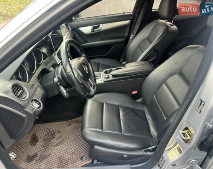 Серый Мерседес Ц-Класс, объемом двигателя 1.8 л и пробегом 236 тыс. км за 11500 $, фото 19 на Automoto.ua