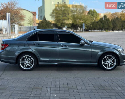 Серый Мерседес Ц-Класс, объемом двигателя 1.8 л и пробегом 207 тыс. км за 10399 $, фото 3 на Automoto.ua