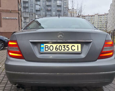 Серый Мерседес Ц-Класс, объемом двигателя 2.15 л и пробегом 243 тыс. км за 10900 $, фото 6 на Automoto.ua