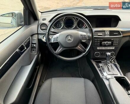 Серый Мерседес Ц-Класс, объемом двигателя 1.8 л и пробегом 165 тыс. км за 11500 $, фото 16 на Automoto.ua