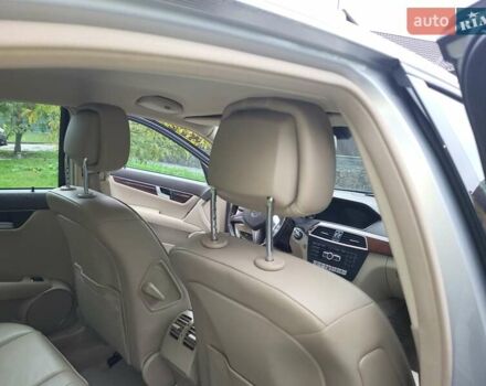 Серый Мерседес Ц-Класс, объемом двигателя 1.8 л и пробегом 209 тыс. км за 11500 $, фото 9 на Automoto.ua