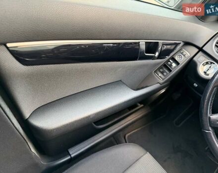 Серый Мерседес Ц-Класс, объемом двигателя 1.8 л и пробегом 165 тыс. км за 11500 $, фото 14 на Automoto.ua