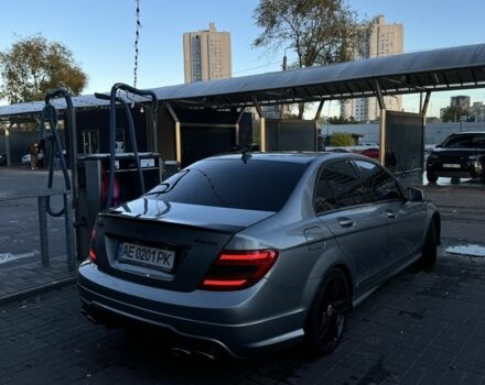 Сірий Мерседес Ц-Клас, об'ємом двигуна 3 л та пробігом 195 тис. км за 12000 $, фото 3 на Automoto.ua