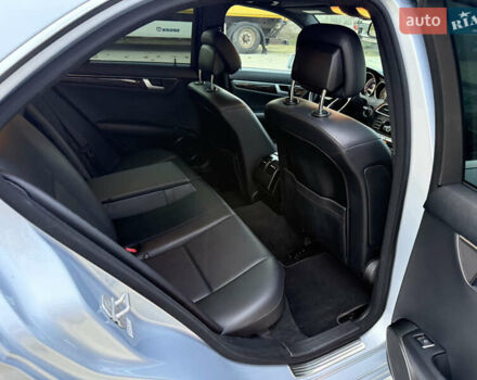 Серый Мерседес Ц-Класс, объемом двигателя 1.8 л и пробегом 63 тыс. км за 10900 $, фото 17 на Automoto.ua