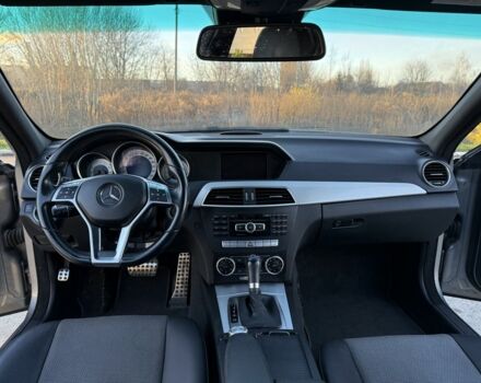 Серый Мерседес Ц-Класс, объемом двигателя 2.1 л и пробегом 259 тыс. км за 12200 $, фото 17 на Automoto.ua