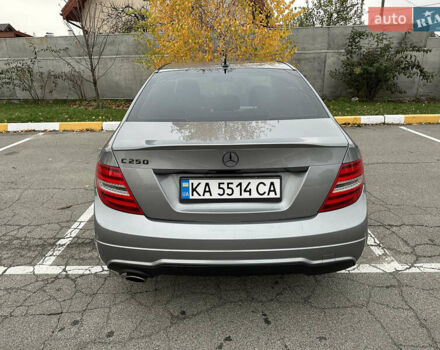 Серый Мерседес Ц-Класс, объемом двигателя 1.8 л и пробегом 135 тыс. км за 12000 $, фото 3 на Automoto.ua