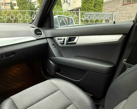 Сірий Мерседес Ц-Клас, об'ємом двигуна 1.8 л та пробігом 133 тис. км за 13500 $, фото 15 на Automoto.ua