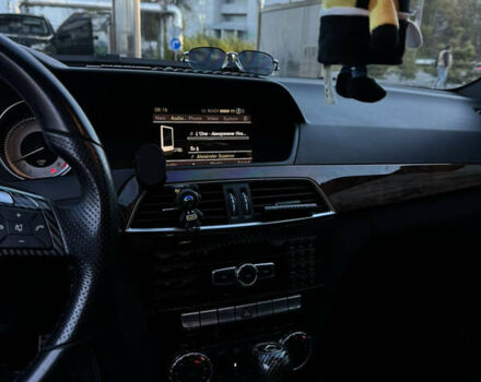 Серый Мерседес Ц-Класс, объемом двигателя 3 л и пробегом 195 тыс. км за 14500 $, фото 15 на Automoto.ua