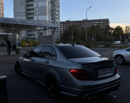 Сірий Мерседес Ц-Клас, об'ємом двигуна 3 л та пробігом 195 тис. км за 12000 $, фото 5 на Automoto.ua