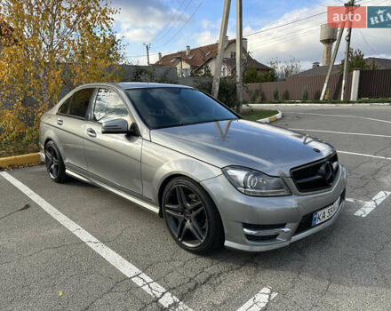 Серый Мерседес Ц-Класс, объемом двигателя 1.8 л и пробегом 135 тыс. км за 12000 $, фото 1 на Automoto.ua