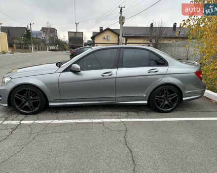 Серый Мерседес Ц-Класс, объемом двигателя 1.8 л и пробегом 135 тыс. км за 12000 $, фото 11 на Automoto.ua