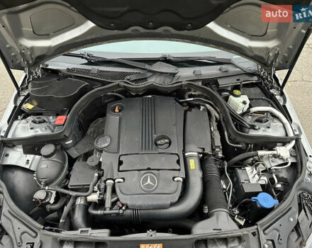 Серый Мерседес Ц-Класс, объемом двигателя 1.8 л и пробегом 135 тыс. км за 12000 $, фото 25 на Automoto.ua