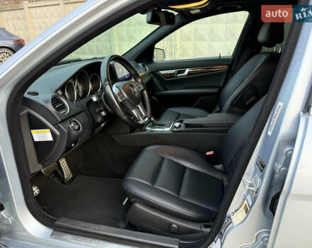 Серый Мерседес Ц-Класс, объемом двигателя 1.8 л и пробегом 63 тыс. км за 10900 $, фото 11 на Automoto.ua