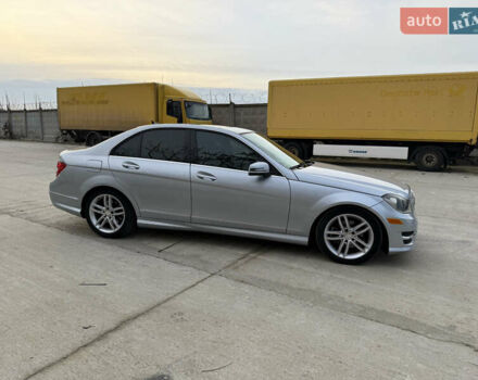 Серый Мерседес Ц-Класс, объемом двигателя 1.8 л и пробегом 63 тыс. км за 10900 $, фото 5 на Automoto.ua