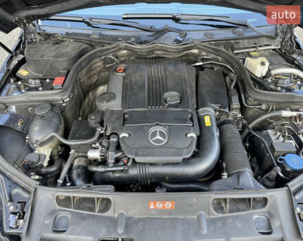Серый Мерседес Ц-Класс, объемом двигателя 1.8 л и пробегом 190 тыс. км за 10500 $, фото 8 на Automoto.ua