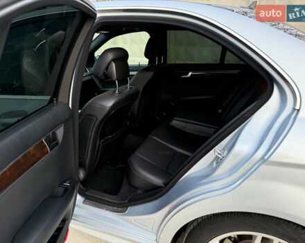 Серый Мерседес Ц-Класс, объемом двигателя 1.8 л и пробегом 63 тыс. км за 10900 $, фото 13 на Automoto.ua