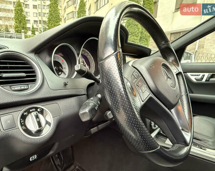Сірий Мерседес Ц-Клас, об'ємом двигуна 1.8 л та пробігом 133 тис. км за 13500 $, фото 14 на Automoto.ua