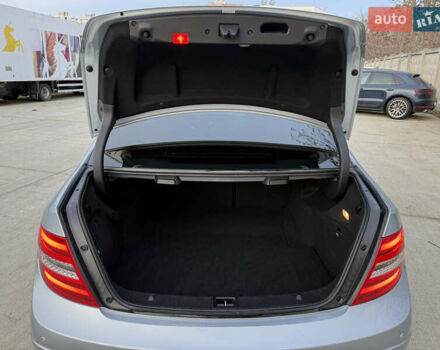 Серый Мерседес Ц-Класс, объемом двигателя 1.8 л и пробегом 63 тыс. км за 10900 $, фото 15 на Automoto.ua